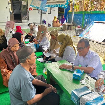 Peningkatan Layanan Kesehatan Melalui Program Posyandu Siklus Hidup di Desa Bawahan Seberang